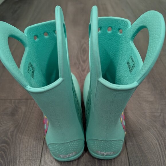 Crocs Kids' Handle It Rain Boots - Rainbow Heart (J3) - Picture 2 of 6